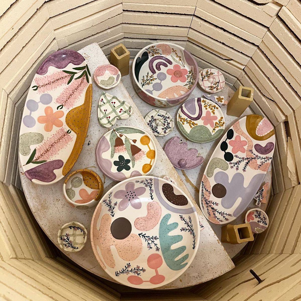 نقاشی زیر لعابی روی سرامیک